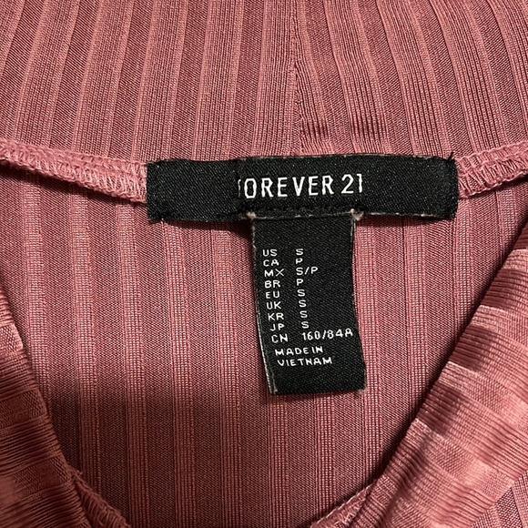 Small Forever 21 pink dress - Picture 3 of 3